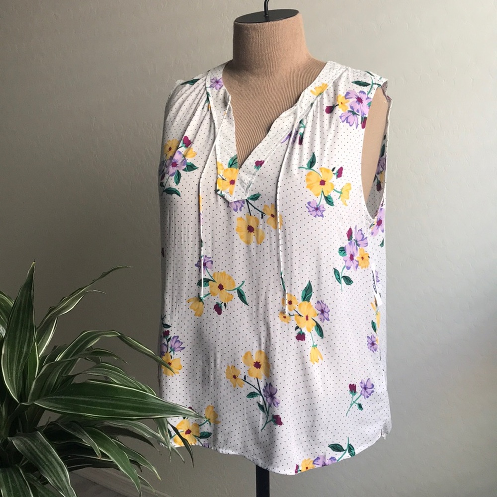 Sleeveless Floral print blouse Old Navy Xl